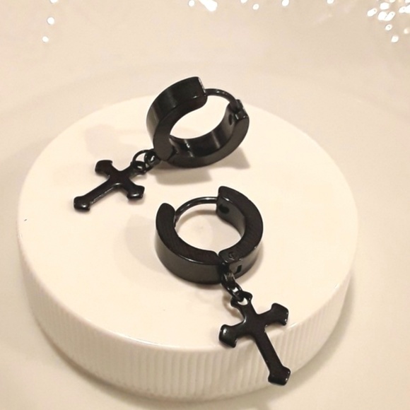NEW Huggie Hoop Cathedral Cross Earrings - Picture 4 of 8